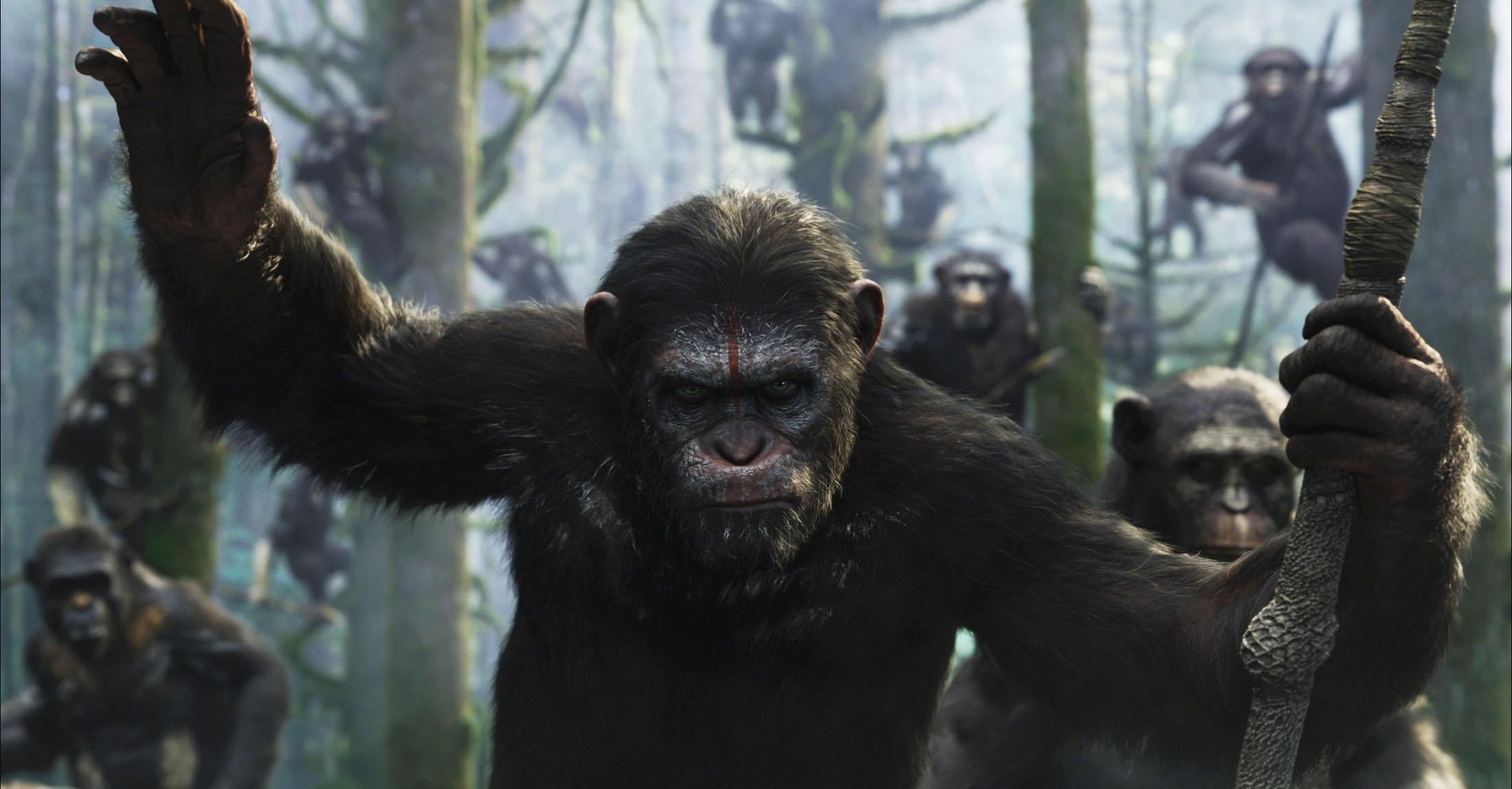 dawn-of-the-planet-of-the-apes-caesar-hold